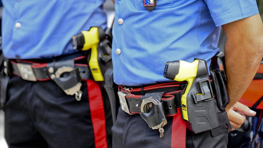 SICUREZZA, DA LUNEDI’ TASER IN ALTRI 5 COMUNI ABRUZZESI: “CRONOPROGRAMMA SERRATO”