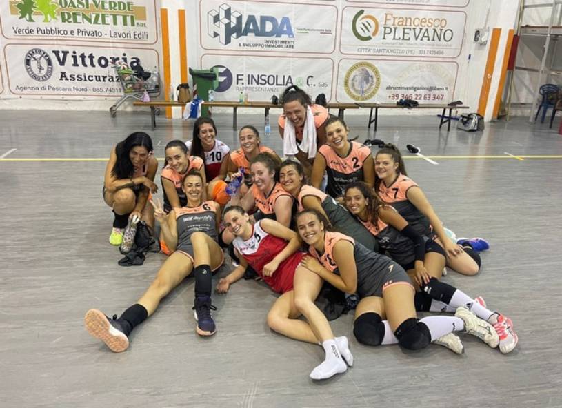 PALLAVOLO: SUCCESSI E TROFEI PER ASD VOLLEY CITTA’ SANT’ANGELO