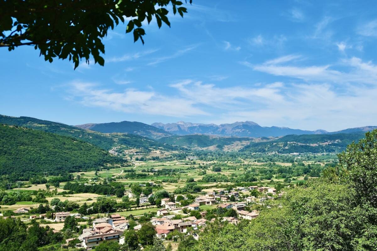 CAPITIGNANO: PASSEGGIATE DI COMUNITA’ E TAVOLI DI LAVORO PER PROGETTARE IL FUTURO CON I CITTADINI