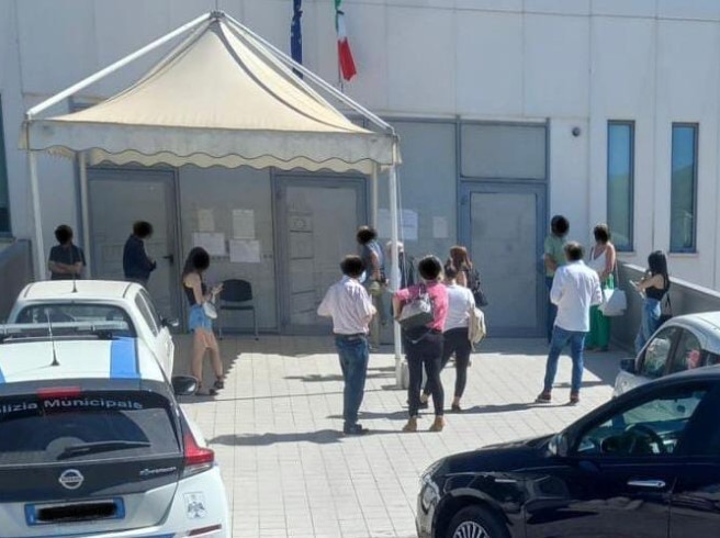 VOTO L’AQUILA, IANNARELLI (SI): “FILE E DISAGI  PER RITIRARE TESSERE ELETTORALI”