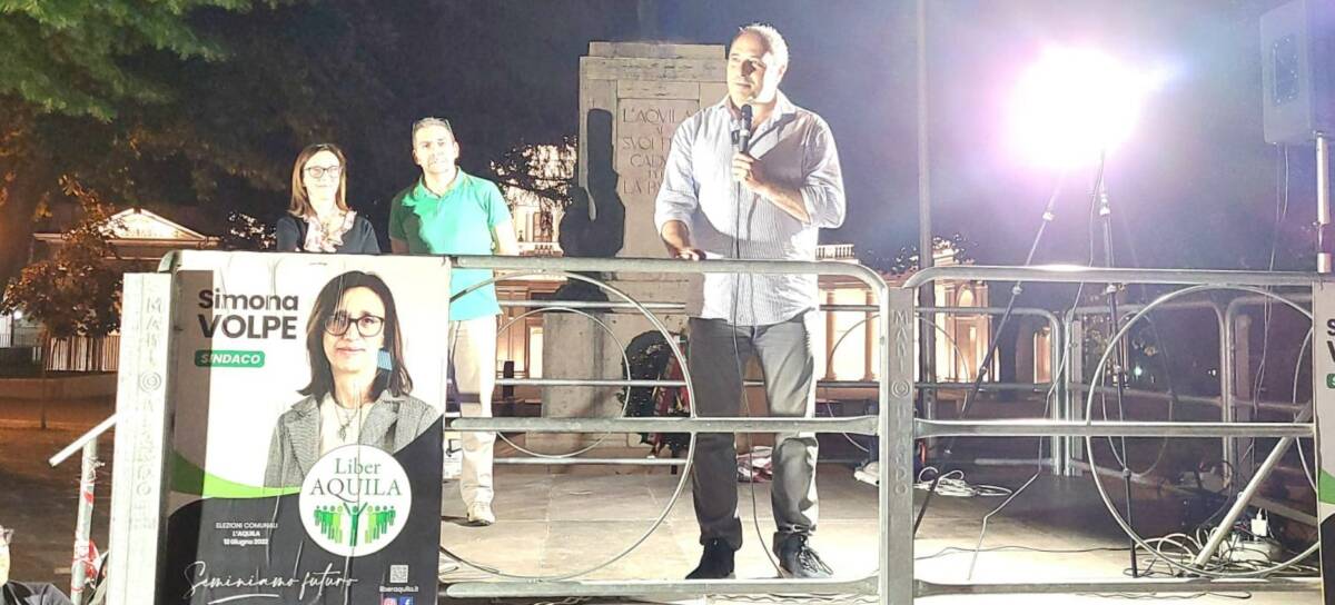 ELEZIONI L’AQUILA: SIMONA VOLPE SINDACO, EX INVIATO DI GUERRA FRACASSI SUL PALCO DELLA VILLA