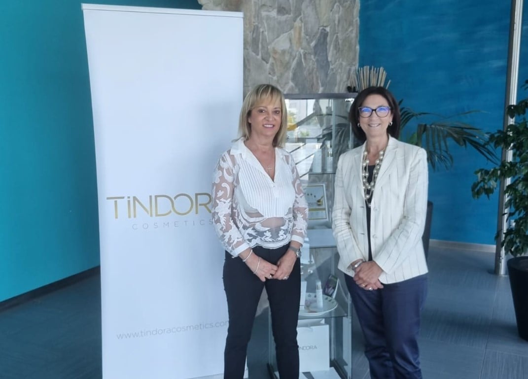 TINDORA COSMETICS: IL PREFETTO DELL’AQUILA IN VISITA ALL’AZIENDA