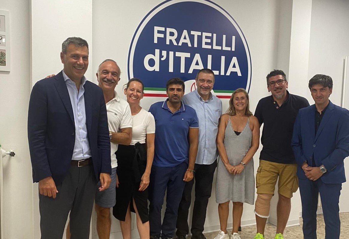 PESCARA, CONSIGLIERE COMUNALE RENZETTI LASCIA LA LEGA E PASSA A FDI