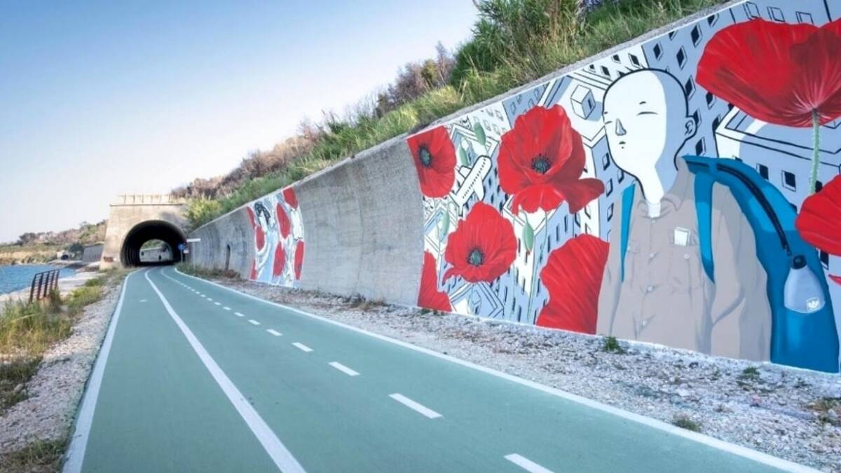 VIA VERDE COSTA TRABOCCHI: PAPAVERI E COLORI CON I MURALES DI MILLO