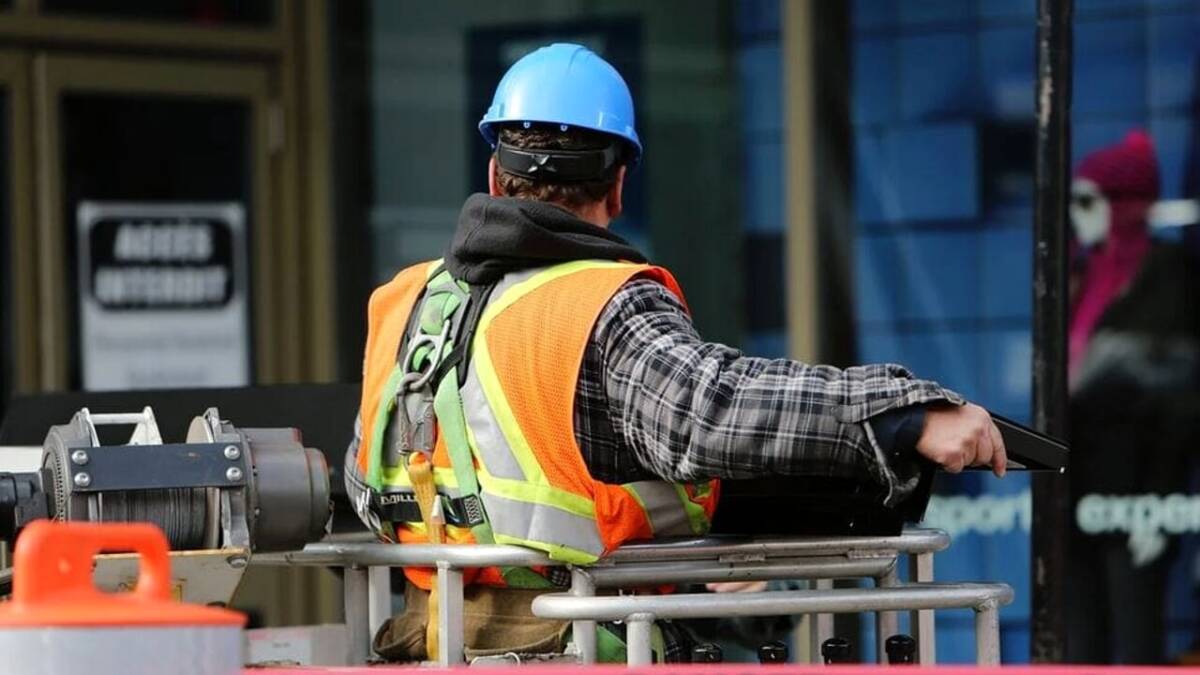 IN ABRUZZO 12.670 ASSUNZIONI A LUGLIO, MA DIFFICILE TROVARE OPERAI SPECIALIZZATI