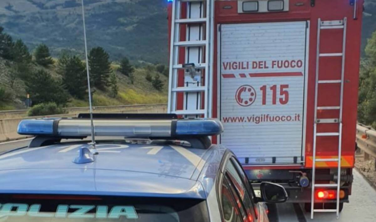 INCIDENTE GALLERIA A14, BILANCIO DI TRE FERITI. CINQUE VEICOLI COINVOLTI, TRAFFICO BLOCCATO PER ORE