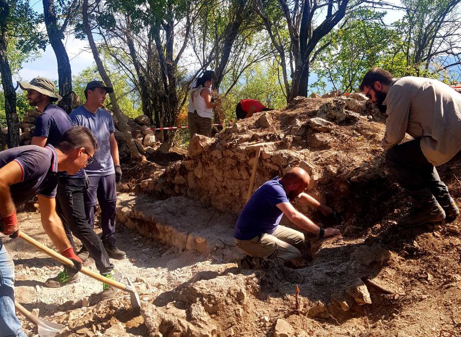 L’AQUILA: INIZIATI GLI SCAVI ARCHEOLOGICI AL CASTELLO DI PRETURO