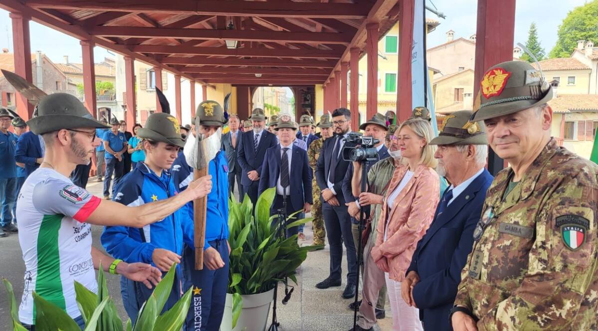 150 ANNI DEL CORPO DEGLI ALPINI, STAFFETTA PASSATA ANCHE PER L’ABRUZZO SI CONCLUDE A TRIESTE