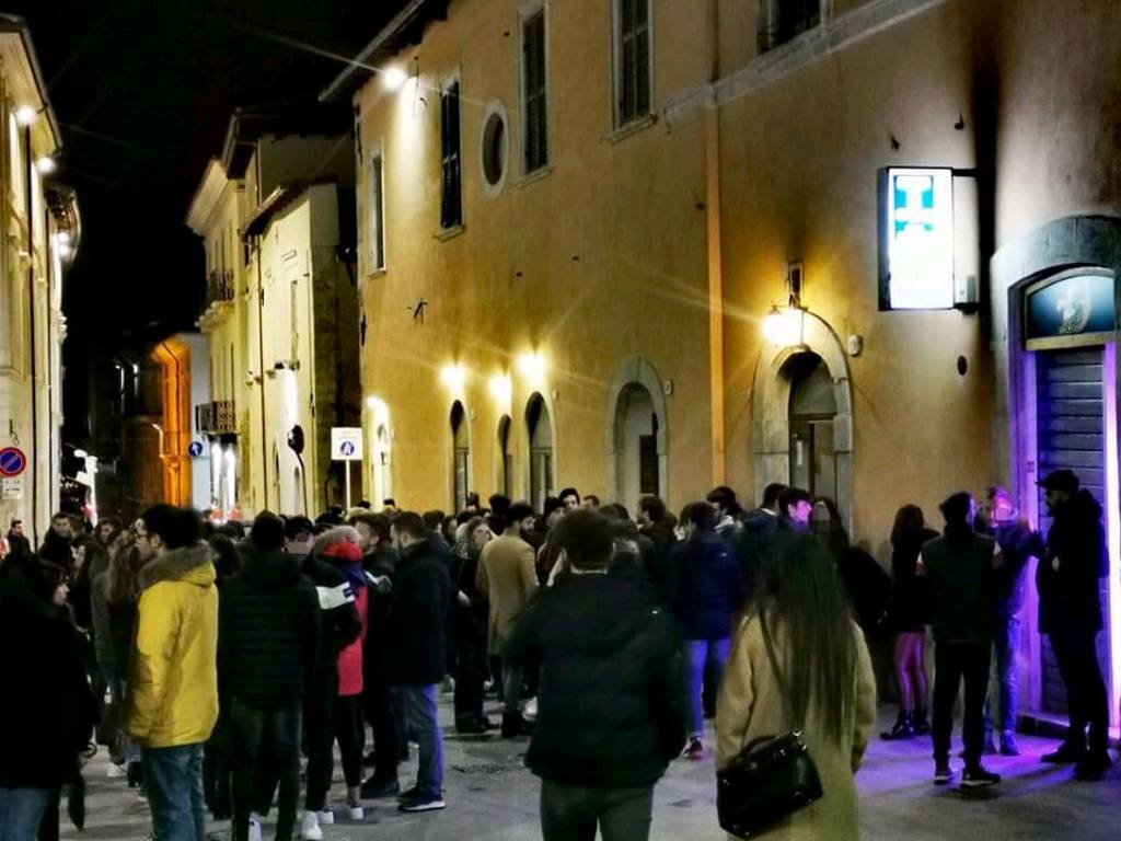 L’AQUILA: SCONTRO SULLA MOVIDA, PROCESSO A DUE AVVOCATI PER DIFFAMAZIONE A VIGILE E COMMERCIANTE