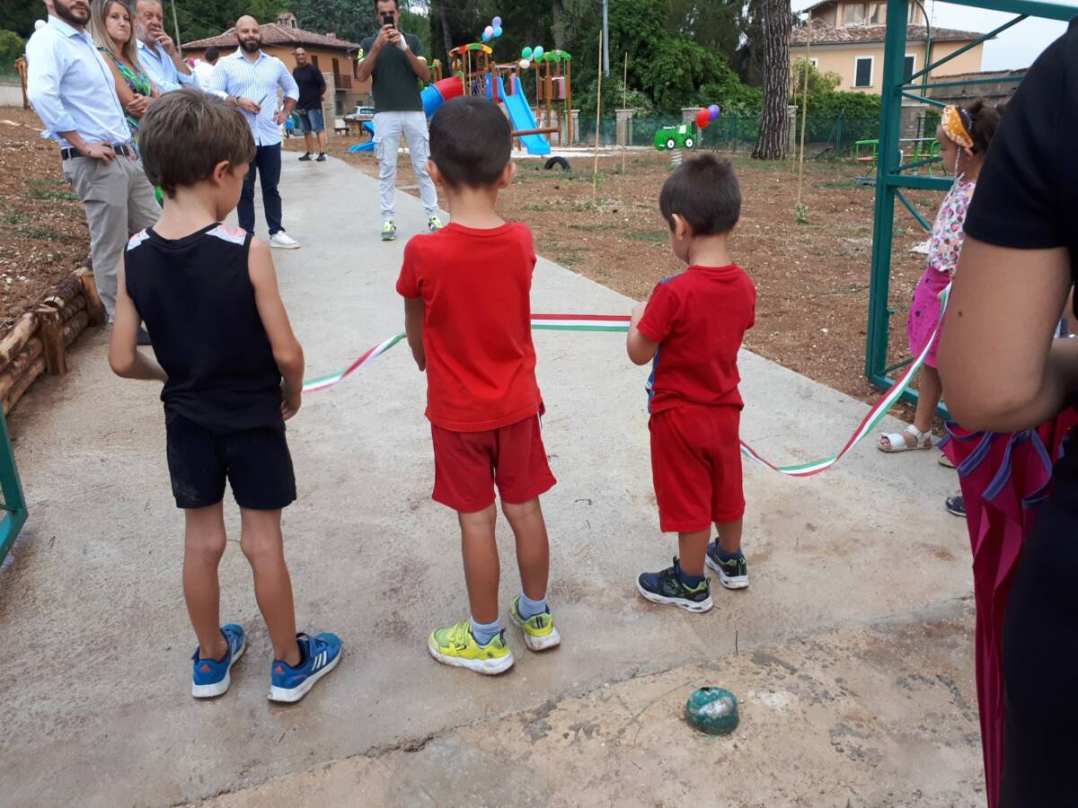 BARETE: INAUGURATO PARCO GIOCHI REALIZZATO ANCHE CON DONAZIONE FEDERAZIONE ABRUZZESE HAMILTON