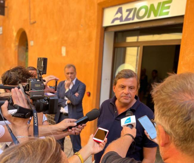 ELEZIONI, CALENDA A PESCARA: CAMBIO DI PROGRAMMA, EVENTO RIMANDATO A DOMENICA