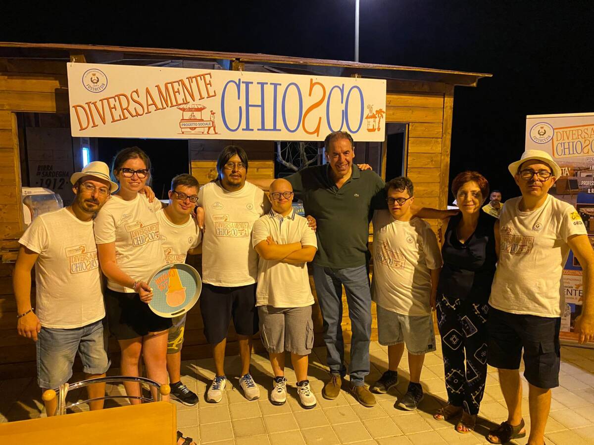 FOSSACESIA: SUL LUNGOMARE INAUGURATO IL “DIVERSAMENTE CHIOSCO”