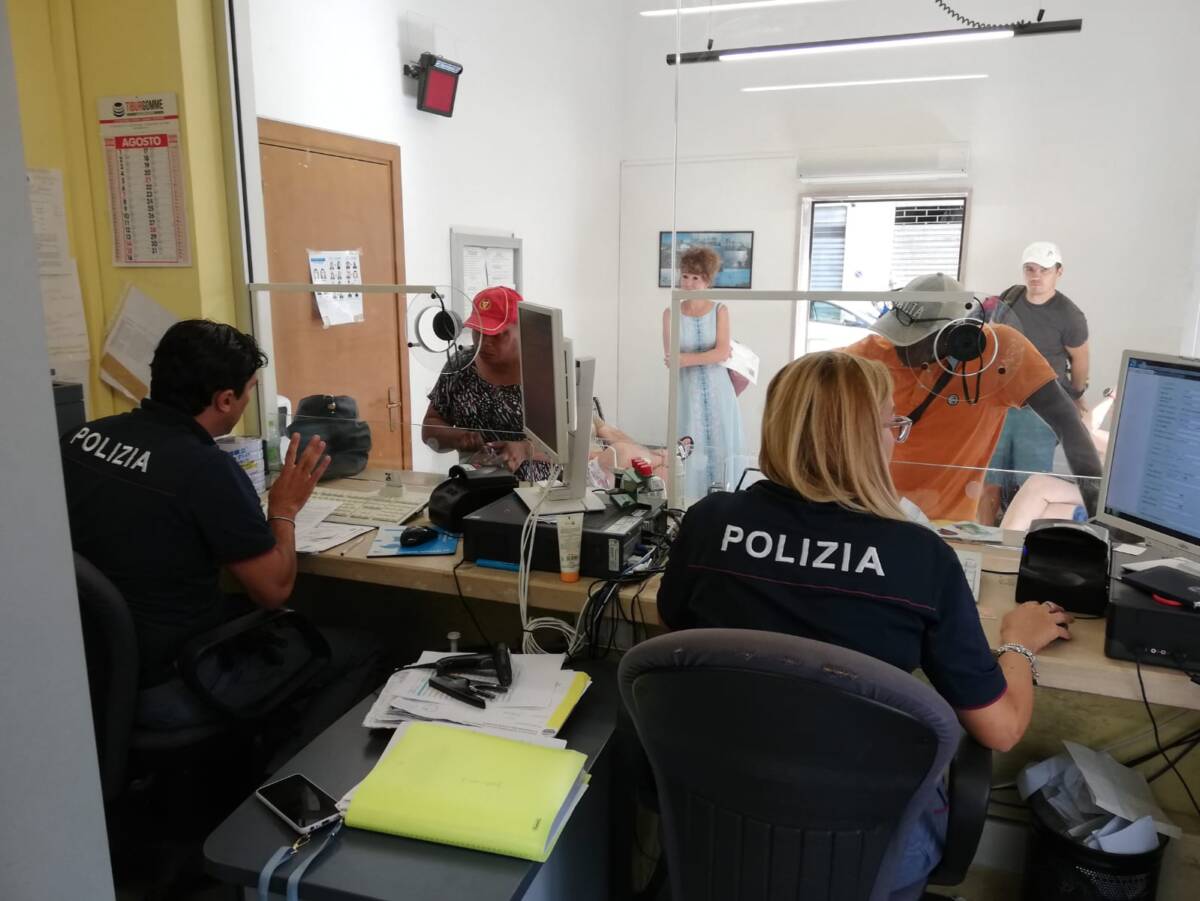 FALSIFICA DOCUMENTI PER OTTENERE PERMESSO DI SOGGIORNO: 22ENNE ARRESTATO A PESCARA