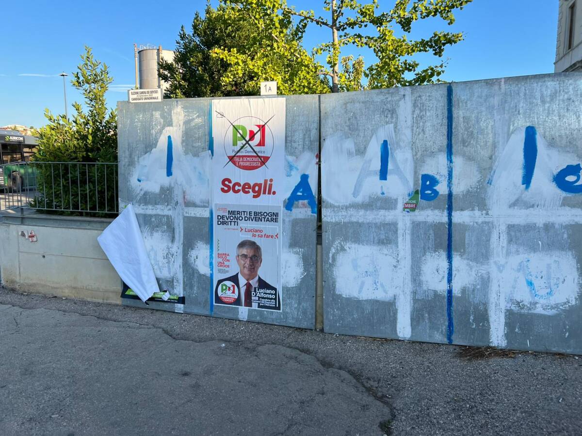 VERSO IL VOTO: SINISTRA ITALIANA, “A PESCARA STRACCIATI NOSTRI MANIFESTI ELETTORALI”