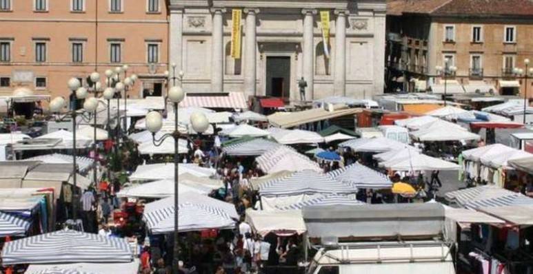 L’AQUILA: DOMENICA TORNA MERCATO DI PIAZZA DUOMO, ACCOLTA RICHIESTA DELLA FIVA