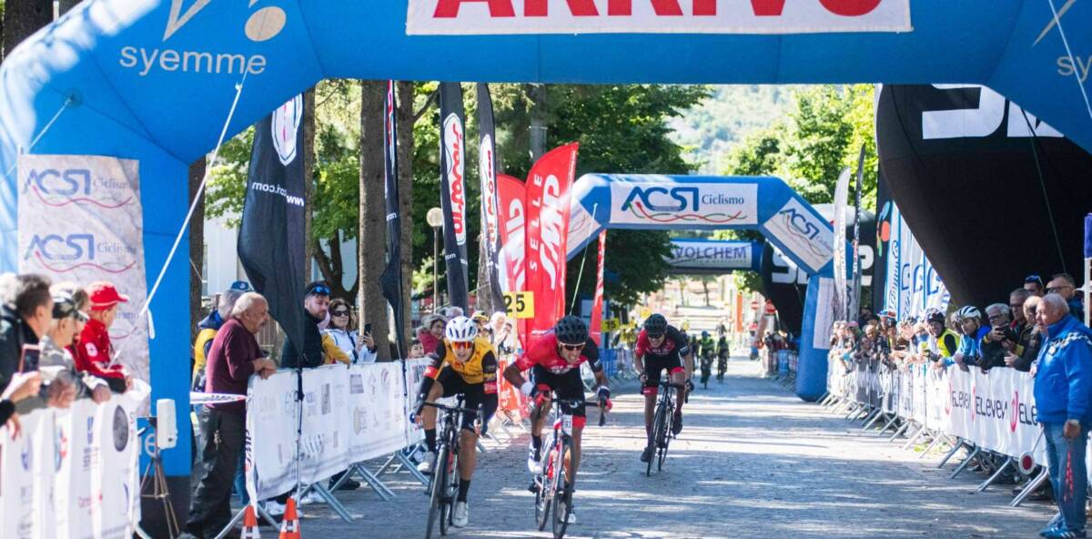 CICLISMO: GRAN FONDO CITTA’ DELL’AQUILA, SI IMPONE DAVIDE LEONI. “VINCONO SPORT E SOLIDARIETA'”