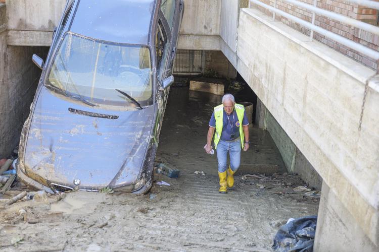 ALLUVIONE NELLE MARCHE: 7 VITTIME IDENTIFICATE