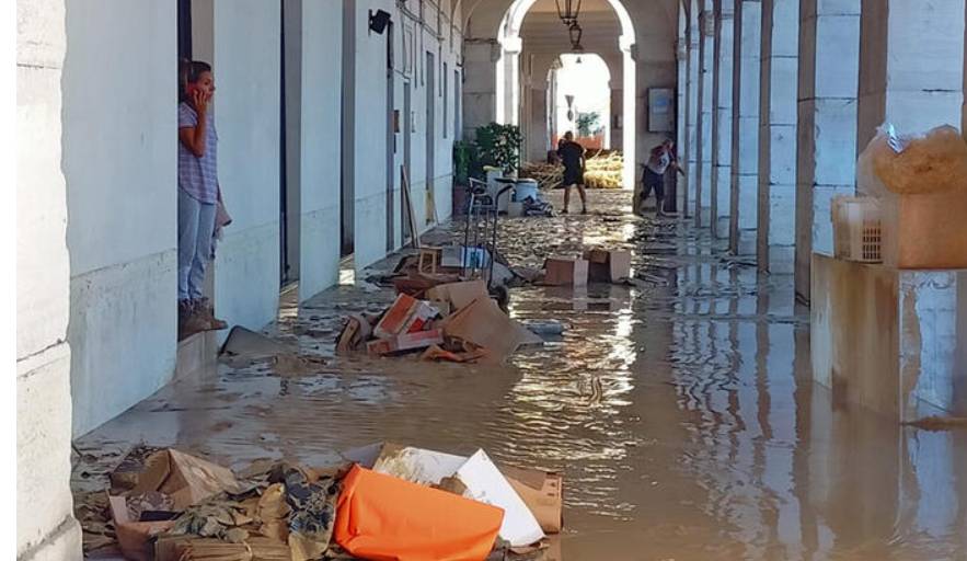 ALLUVIONE MARCHE: IL SINDACO DELL’AQUILA ANNUNCIA DISPONIBILITA’ ALLOGGI PROGETTO CASE PER SFOLLATI