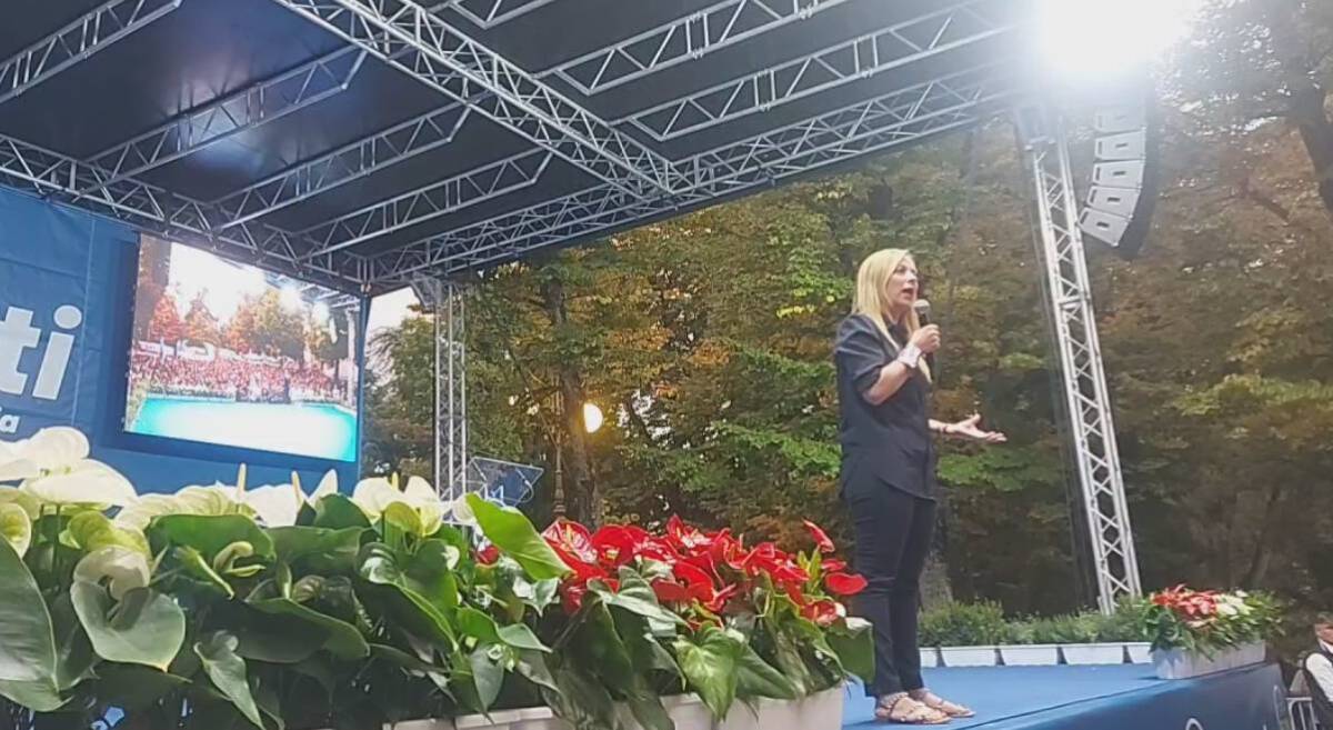 ELEZIONI, MELONI A L’AQUILA: “DIPINTA COME MOSTRO PERCHE’ SINISTRA NON HA ARGOMENTI”