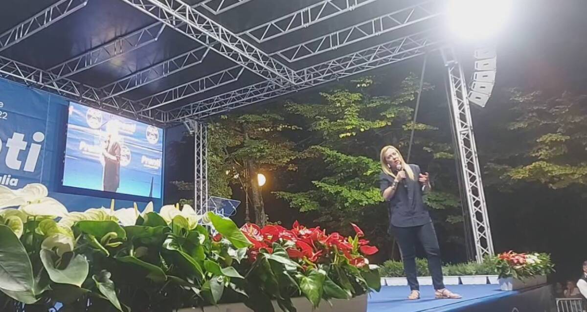 ELEZIONI, MELONI A L’AQUILA: “NO A PATENTI DI DEMOCRAZIA DA LETTA”