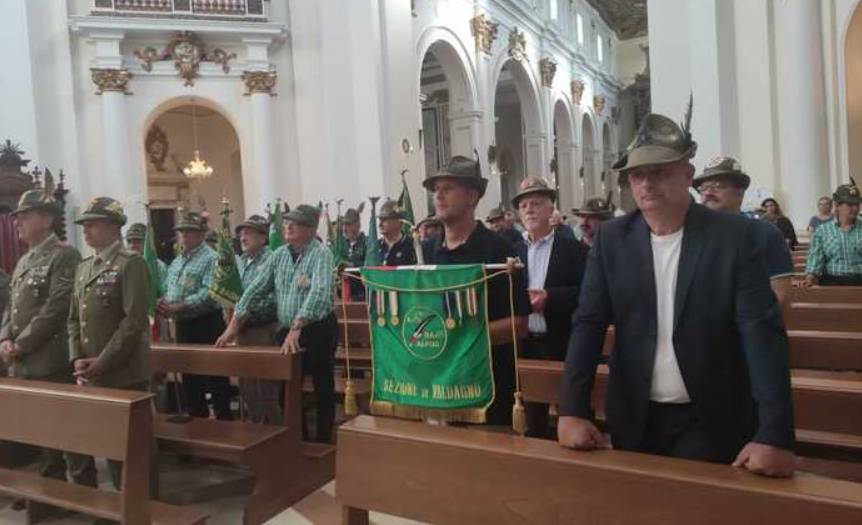 ALPINI: RADUNO PENNE NERE E OMAGGIO A BATTAGLIONE L’AQUILA