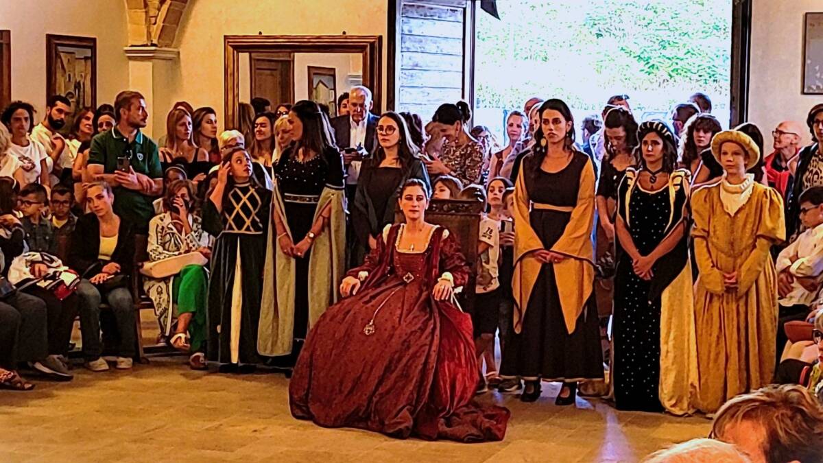 L’AQUILA: MARGHERITA D’AUSTRIA, EMOZIONI A NON FINIRE PER LA RIEVOCAZIONE A PALAZZO “LA CASCINA”