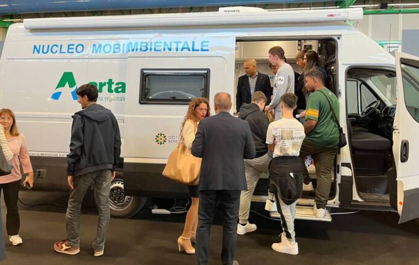 BIO BENESSERE: ARTA ACCOGLIE STUDENTI IN LABORATORIO MOBILE