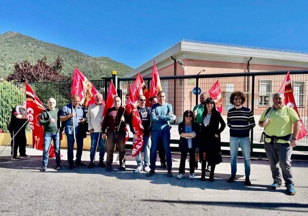 ADSU L’AQUILA, CENTROSINISTRA: “OGGI UFFICI CHIUSI E VERTICI ASSENTI, DESOLANTE E VERGOGNOSO”