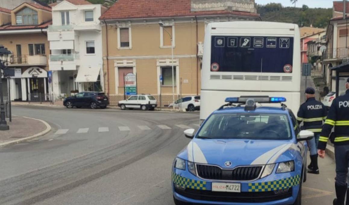 AUTOBUS GITE SCOLASTICHE: SCOPERTE NUMEROSE IRREGOLARITA’ DURANTE CONTROLLI NELLA MARSICA