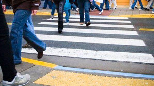 SCUOLE L’AQUILA, “RISCHI E RITARDI NELLA GIUNGLA DEL TRAFFICO”: GENITORI CHIEDONO SICUREZZA