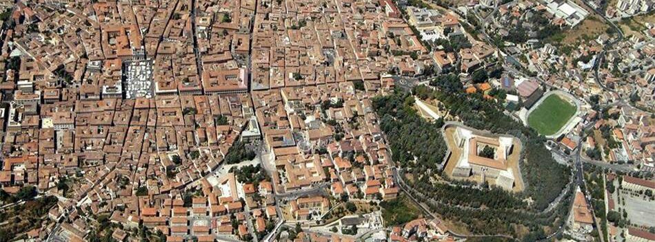 MEGA APPALTO ENERGIA L’AQUILA: BIG PRONTE AL VARCO, COMUNE STRINGE TEMPI SU BANDO DA 150 MILIONI