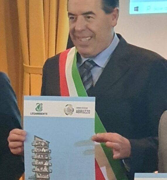 LEGAMBIENTE ABRUZZO PREMIA ANCORA UNA VOLTA FOSSACESIA “COMUNE RICICLONE”