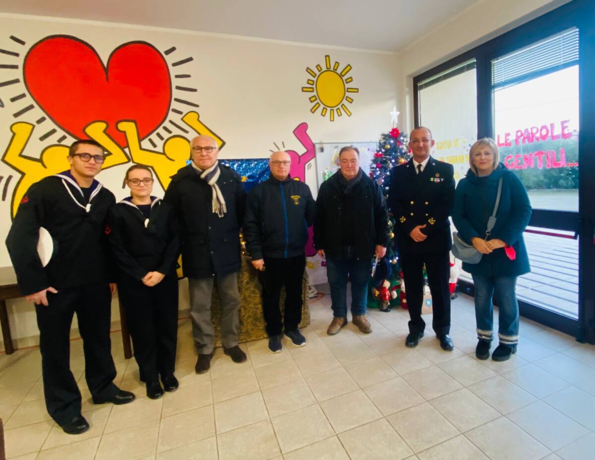 VASTO: GLI AUGURI DELL’UFFICIO MARITTIMO E DI ANMI AI PICCOLI OSPITI DELLA CASA D’ACCOGLIENZA