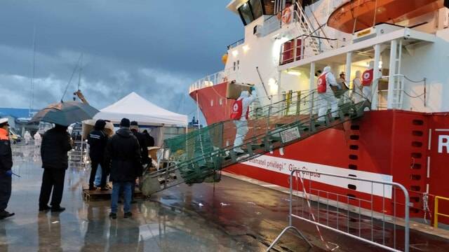 SBARCO MIGRANTI A LIVORNO SU LIFE SUPPORT: 36 MINORI DESTINATI A CENTRI ACCOGLIENZA ABRUZZESI