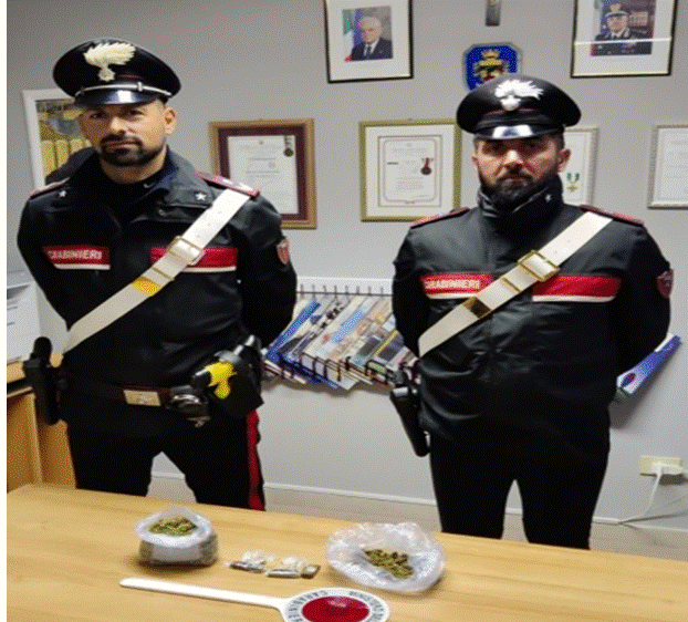 POPOLI: EVADE DA DOMICILIARI, ARRESTATO PER DETENZIONE SOSTANZE STUPEFACENTI,