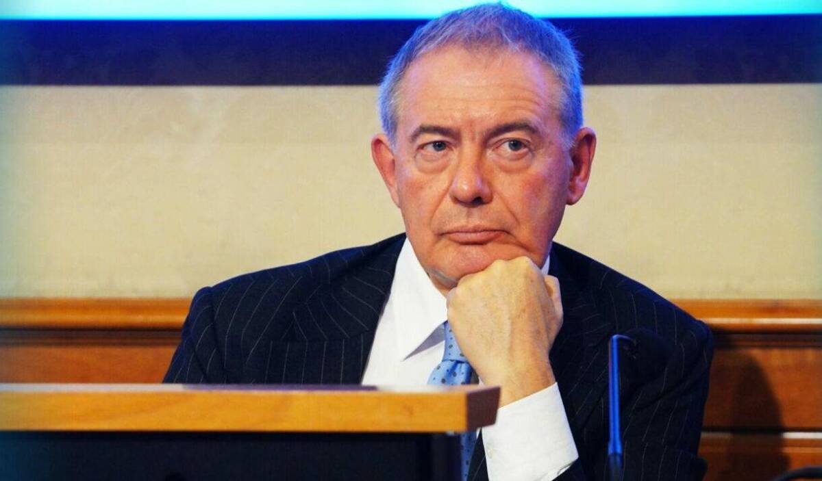 CARBURANTI: URSO ALL’AQUILA, “PROVVEDIMENTO CDM IMPORTANTE, PRIMO IN UE A TAGLIARE ACCISE”