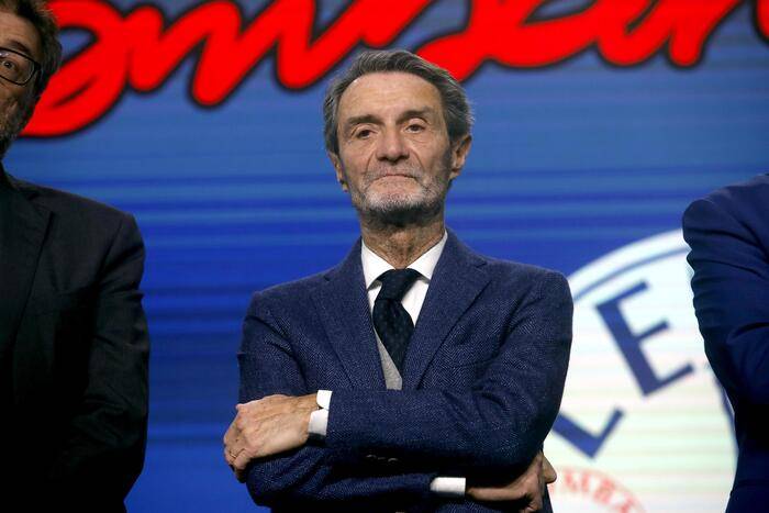 COVID, FONTANA: “SUBITO TAMPONI PER VOLI DALLA CINA, NON COME IN PASSATO”
