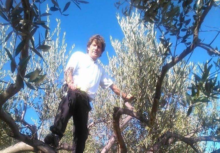 ADDIO A FABRIZIO SCARSELLA “SHULTZ”, AMATO PROF ED EX CALCIATORE DELL’AQUILA. AVEVA 65 ANNI