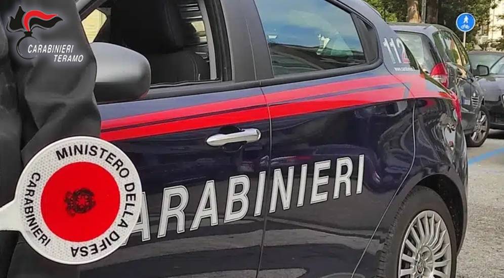 L’AQUILA: RAPINANO PENSIONATO A PIAZZA DUOMO,  ARRESTATE DUE GIOVANI DONNE