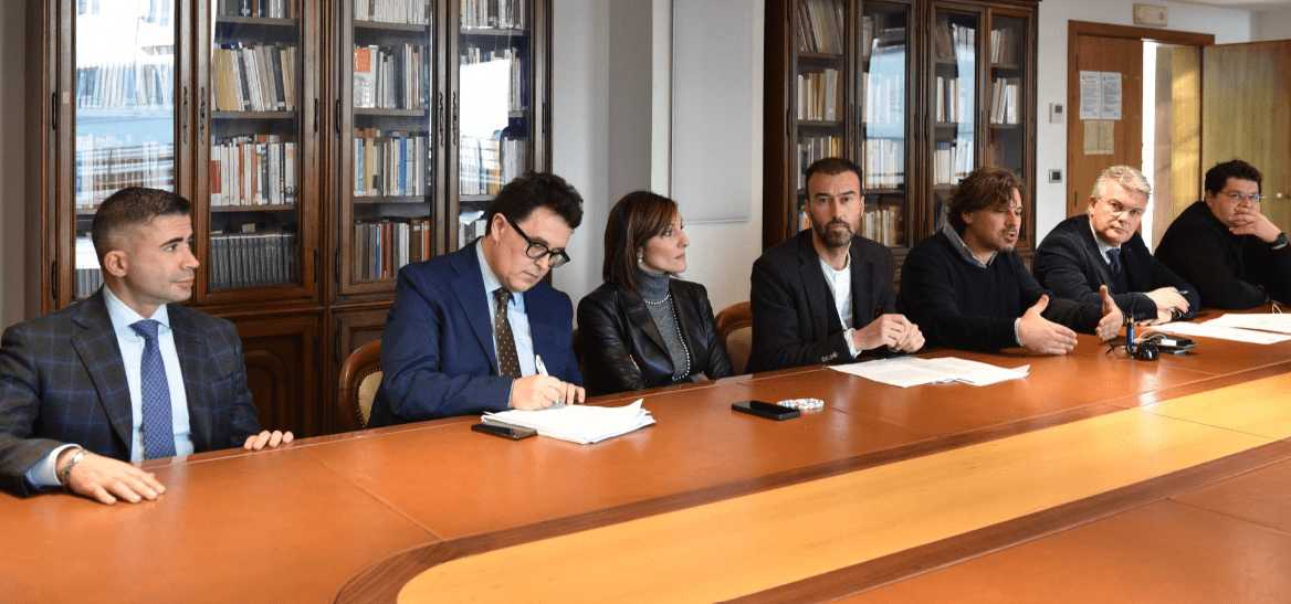 TARIFFE A24-A25, CENTROSINISTRA: “MARSILIO, BIONDI E SALVINI SCARICANO I SINDACI”
