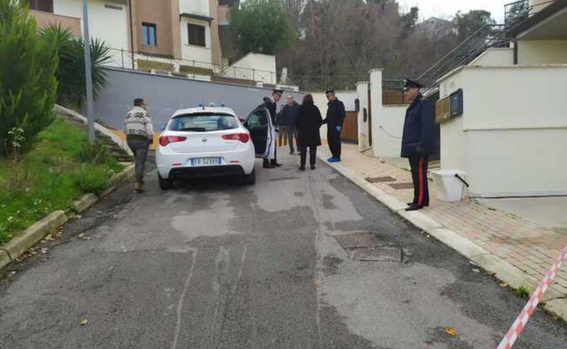 FEMMINICIDIO MIGLIANICO, IL SINDACO: “SCONVOLTI, SERVIZI SOCIALI AVEVANO SENTITO PIU’ VOLTE VITTIMA”