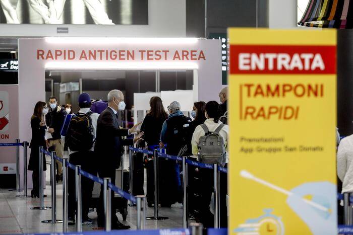 COVID: L’ITALIA PROCEDE CON SCREENING, SCONTRO CON AGENZIA UE, “INGIUSTIFICATO”