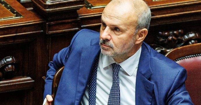 COVID, SCHILLACI: “PUNTIAMO A RESPONSABILITA’, NO A OBBLIGHI”