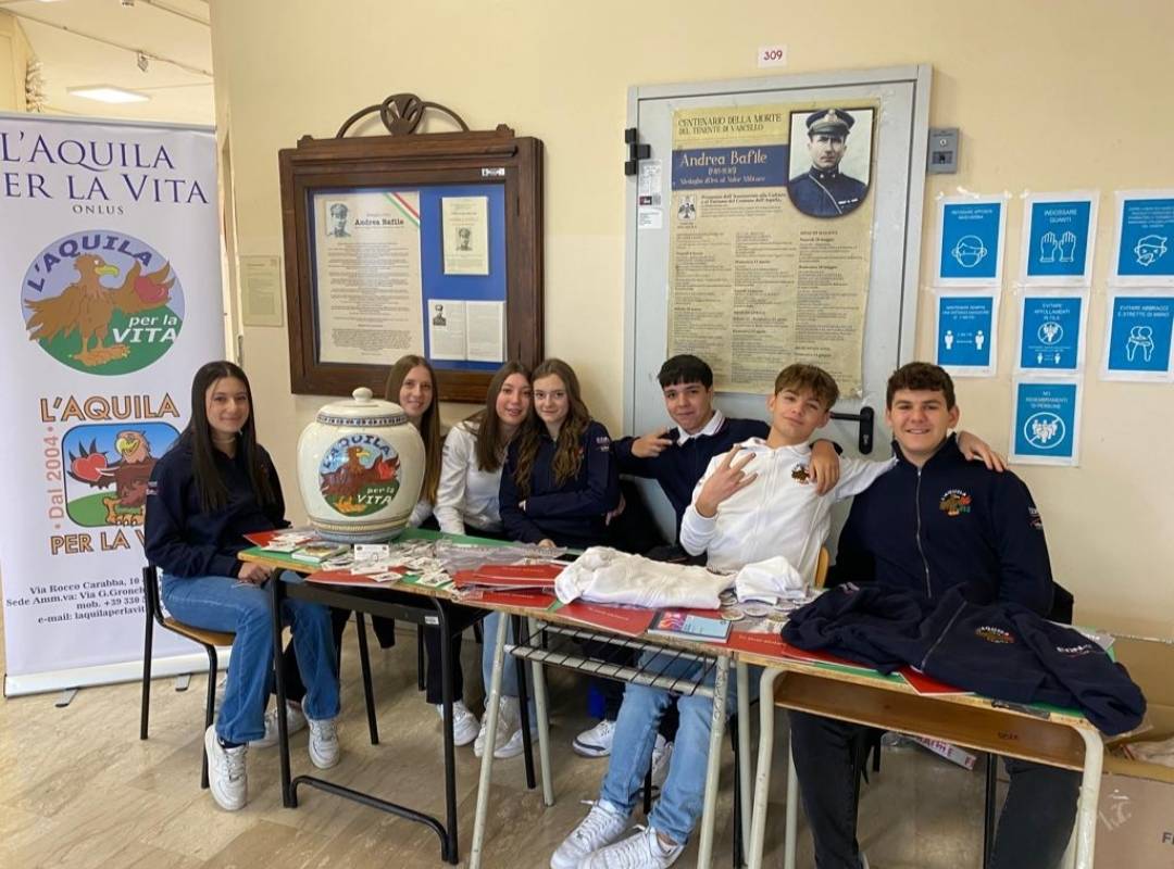 SOLIDARIETA’, L’AQUILA PER LA VITA: “UN SUCCESSO L’INIZIATIVA DEGLI ALLIEVI DELL’ISTITUTO BAFILE'”