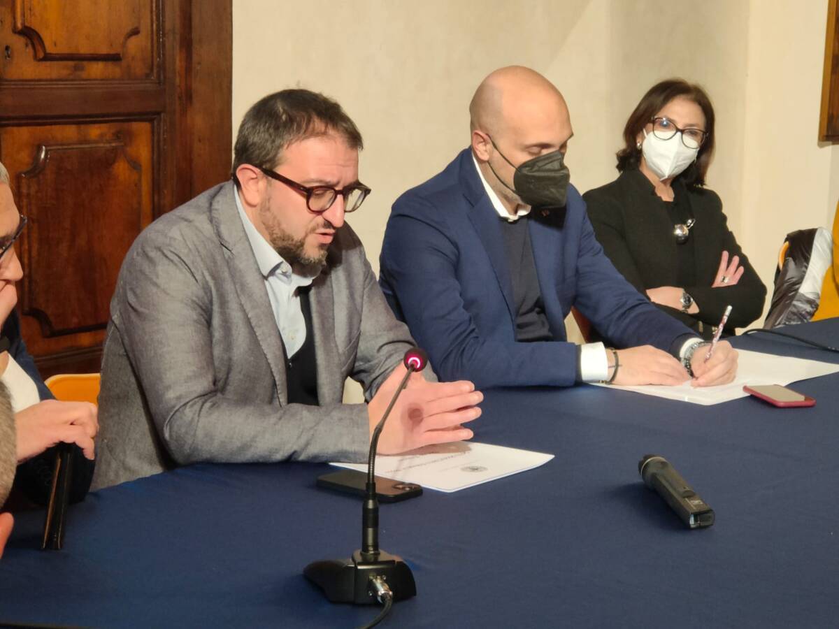 L’AQUILA: IL SOTTOSEGRETARIO PRISCO,”LA SCUOLA DEI VIGILI DEL FUOCO TRA LE PRIORITA’ DEL GOVERNO”