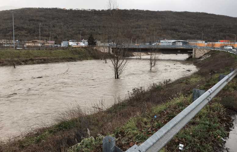 MALTEMPO L’AQUILA, BIONDI: “CRESCONO LIVELLI FIUMI, USARE AUTO SOLO SE NECESSARIO”