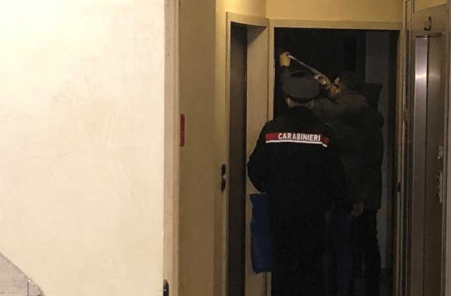 UCCIDE IL FRATELLO E SI TOGLIE LA VITA: TROVATO UN BIGLIETTO IN CUCINA