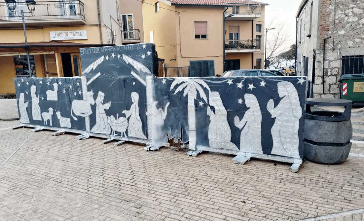 LENTELLA: PETARDO DANNEGGIA PRESEPE DURANTE CENONE, SCATTA LA DENUNCIA