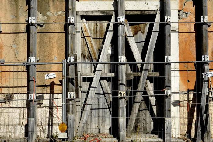 RICOSTRUZIONE, CASTELLI: “MANTENERE STRUTTURA COMMISSARIALE”