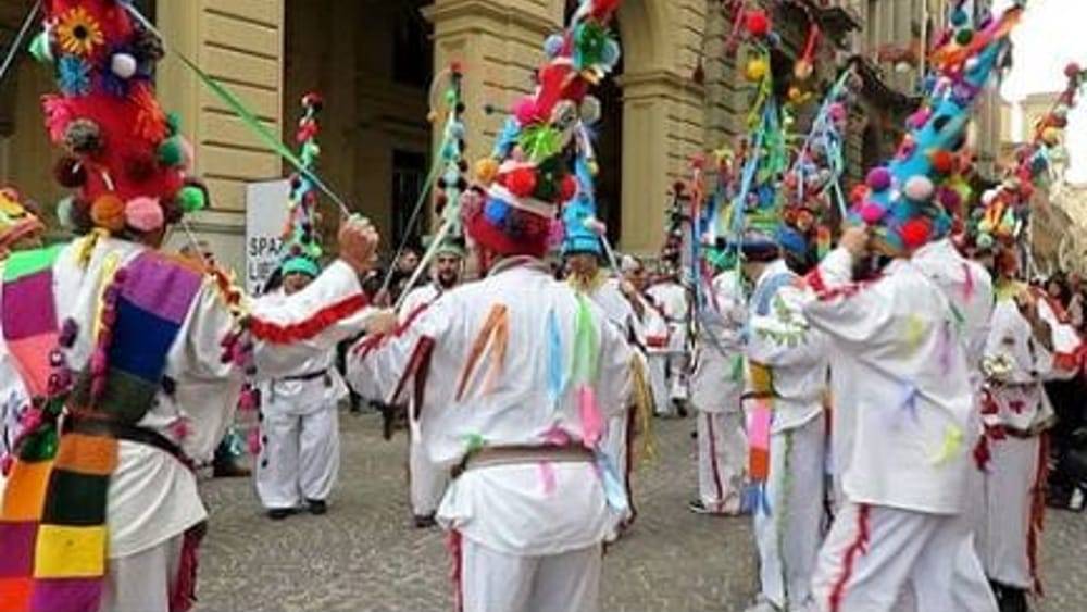 CARNEVALE POPOLARE TEATINO: VOLONTARI AL LAVORO PER GRANDE SFILATA DEL 21FEBBRAIO